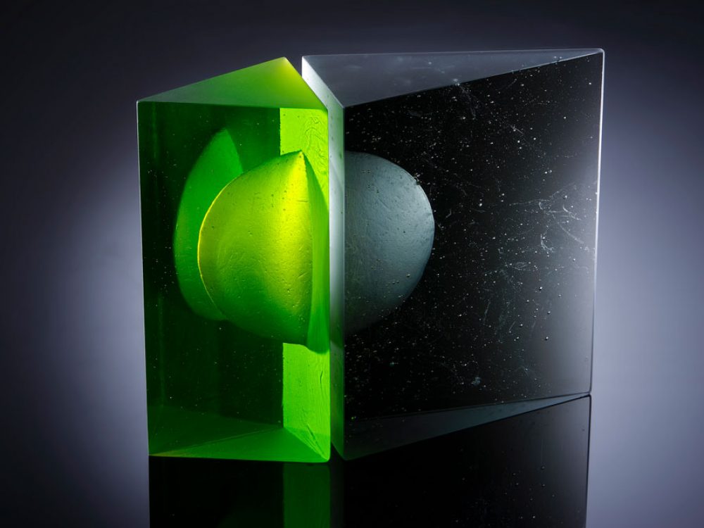 Parallel-Verve-ll.-cast-glass-with-internal-lens.-2015-Fiaz-Elson-jpg